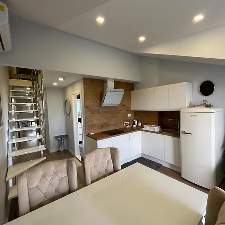 Luxury Alexandar