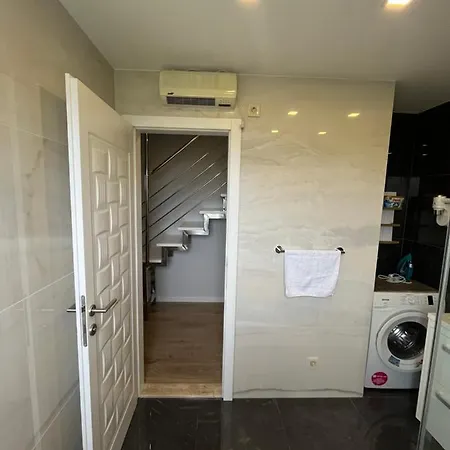 Luxury Alexandar דירה *