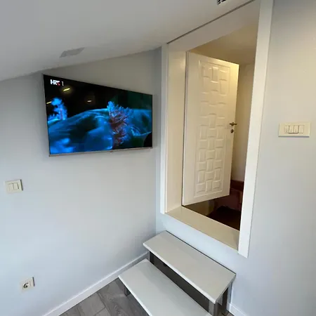 Luxury Alexandar דירה *